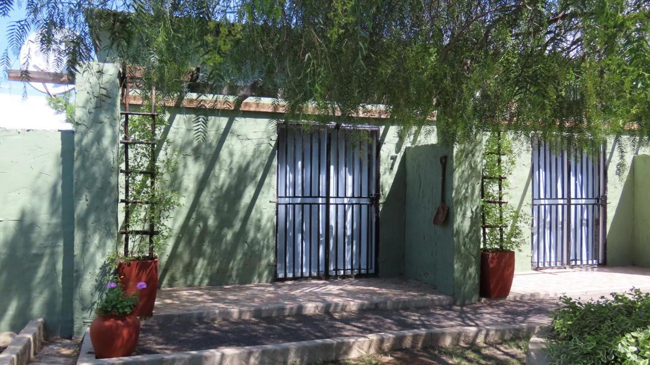 Die Windpomp Gastehuis Beaufort West Dış mekan fotoğraf