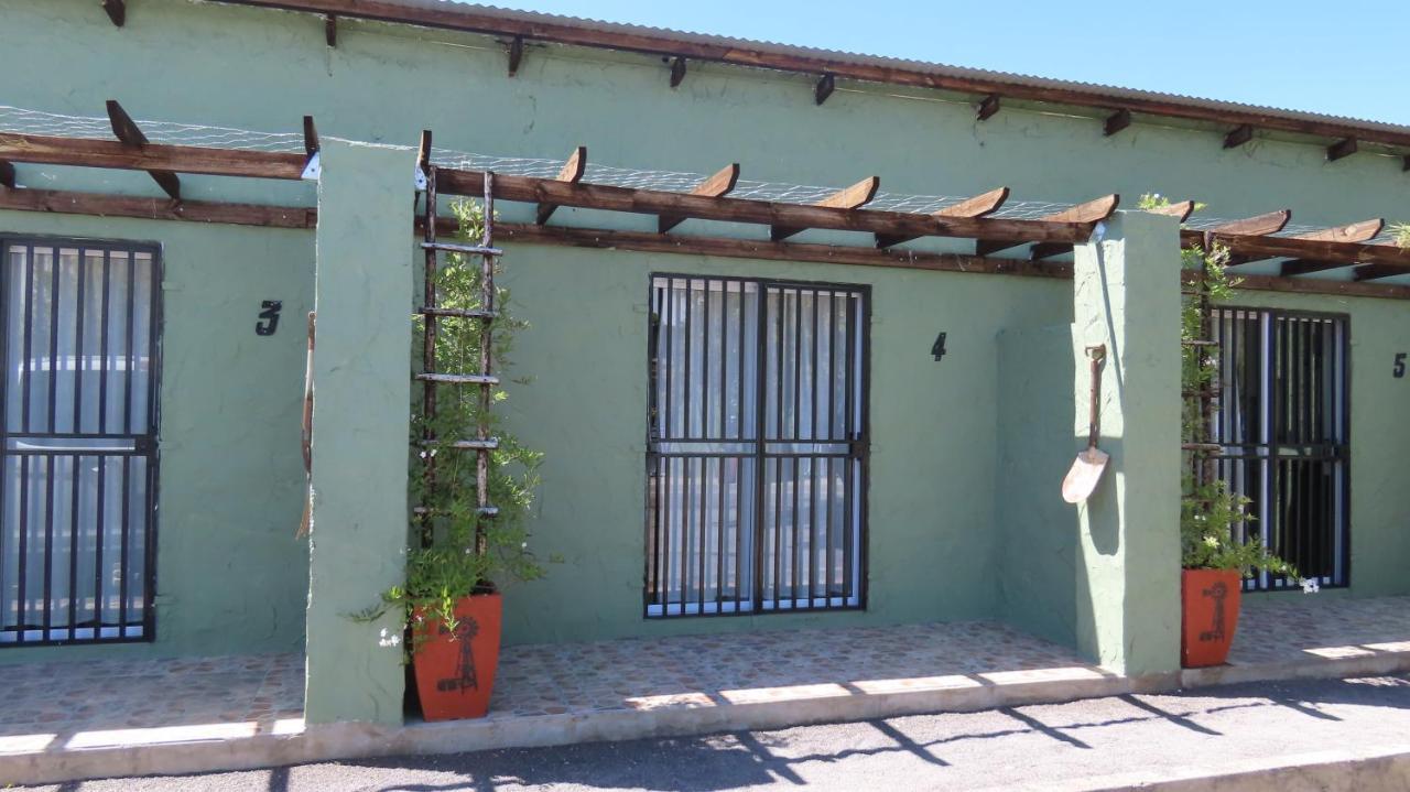 Die Windpomp Gastehuis Beaufort West Dış mekan fotoğraf